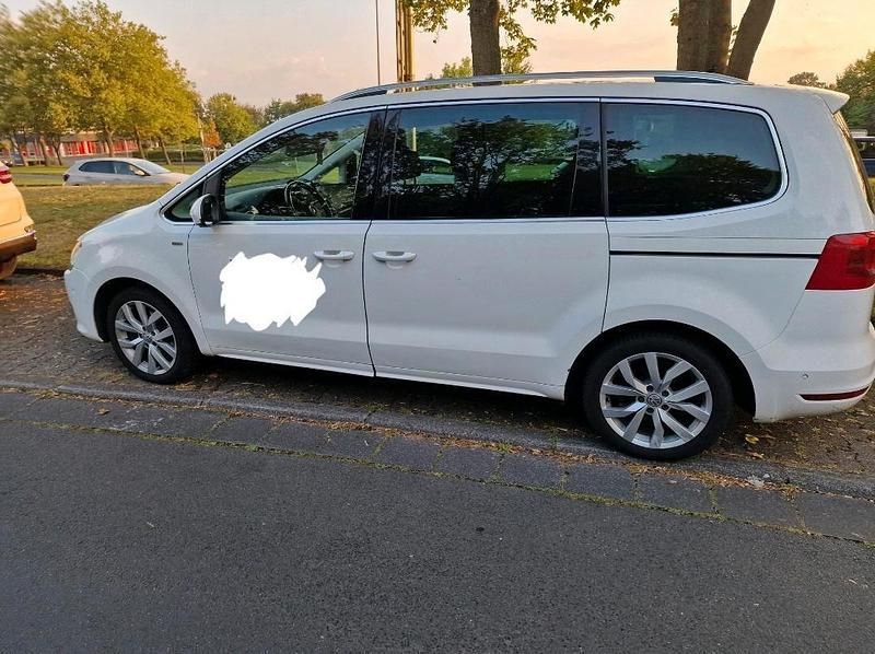 Gebraucht VW Sharan 177 PS (130 kW) 2014 Weiß Van / Kleinbus