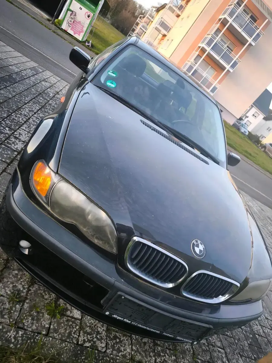 Gebraucht BMW 318 150 PS (110 kW) 2002 Schwarz Limousine