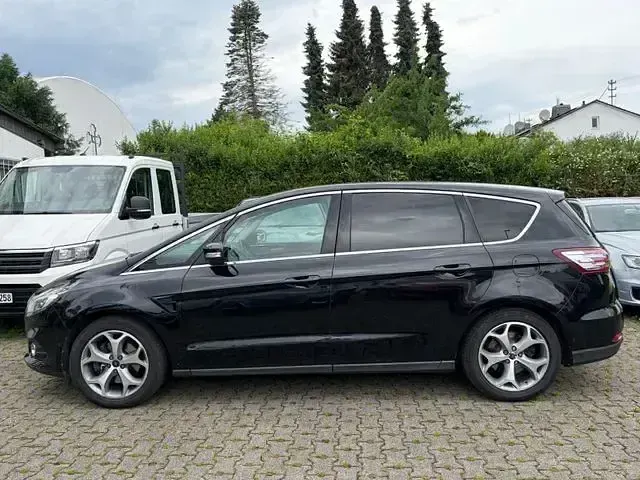 Gebraucht Ford S-MAX Titanium 150 PS (110 kW) 2015 Schwarz Van / Kleinbus