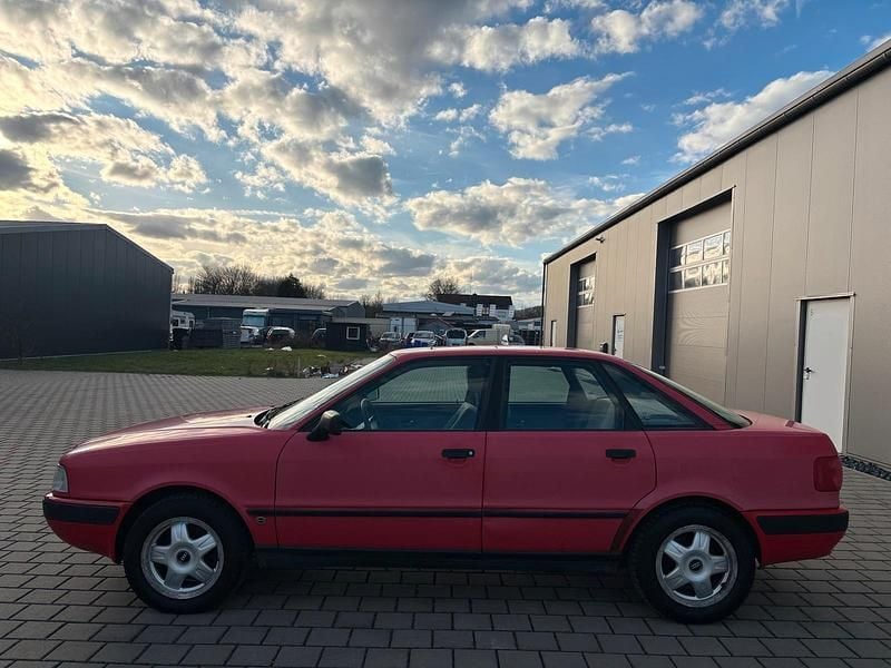 Second-hand Audi 80 90 CP (66 kW) 1994 Roșu Berlinǎ