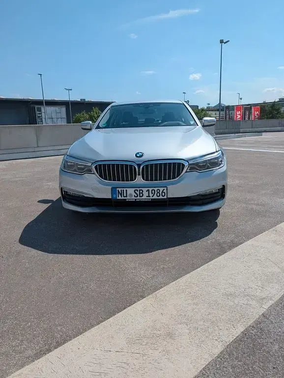 Gebraucht BMW 530 265 PS (194 kW) 2018 Silber Limousine