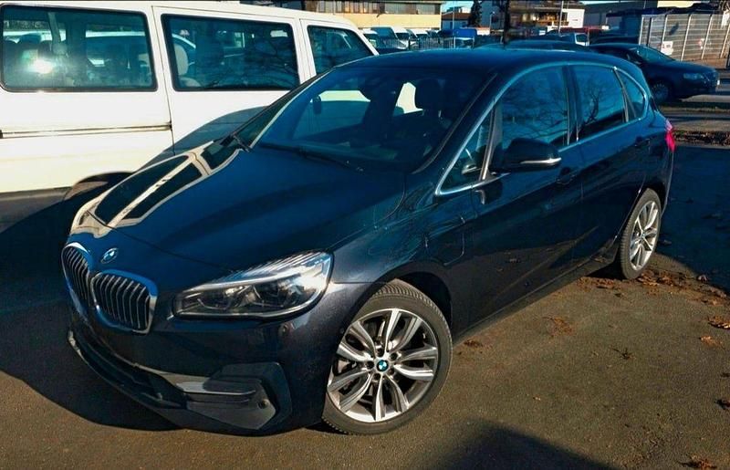 Gebraucht BMW 225 Active Tourer iPerformance 224 PS (164 kW) 2019 Schwarz Van / Kleinbus
