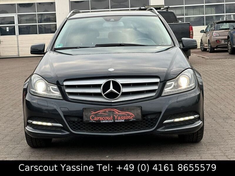 Gebraucht Mercedes C250 204 PS (150 kW) 2012 Schwarz Kombi