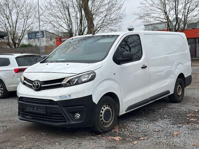 Weiß Gebraucht 2022 Toyota Proace Van / Kleinbus | 11.990 € - Bild 1/4