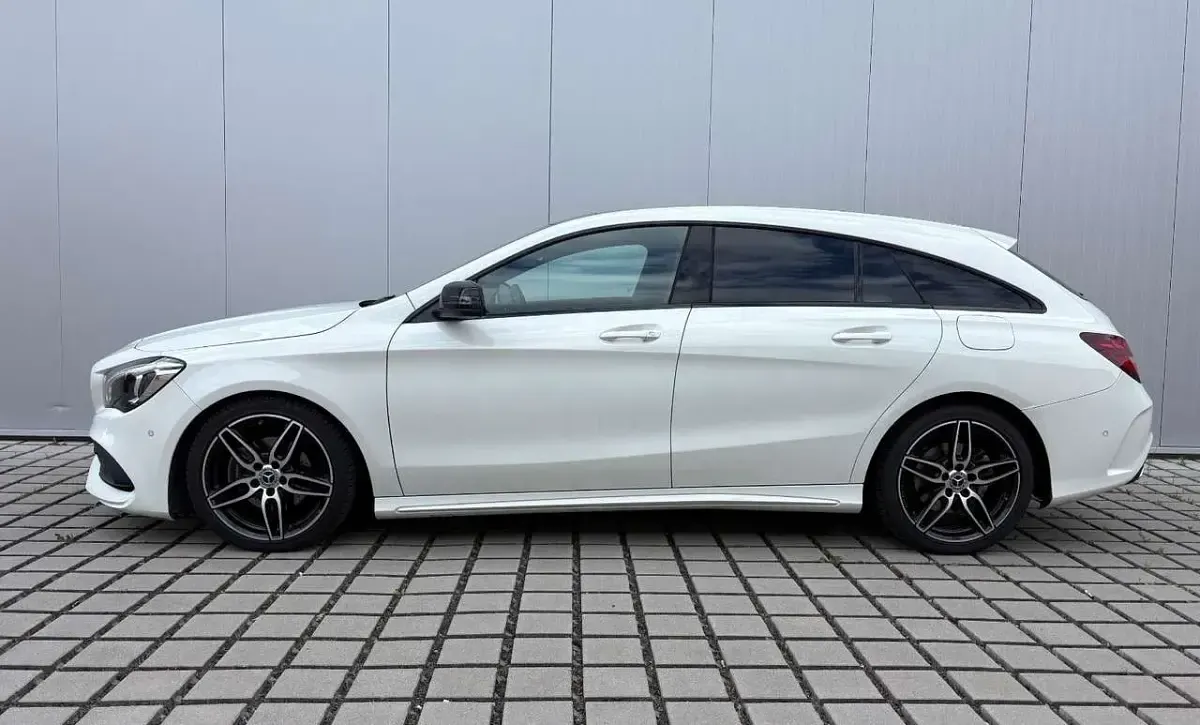 Gebraucht Mercedes CLA200 AMG 156 PS (114 kW) 2017 Calcitweiss/zirrusweiss Coupé