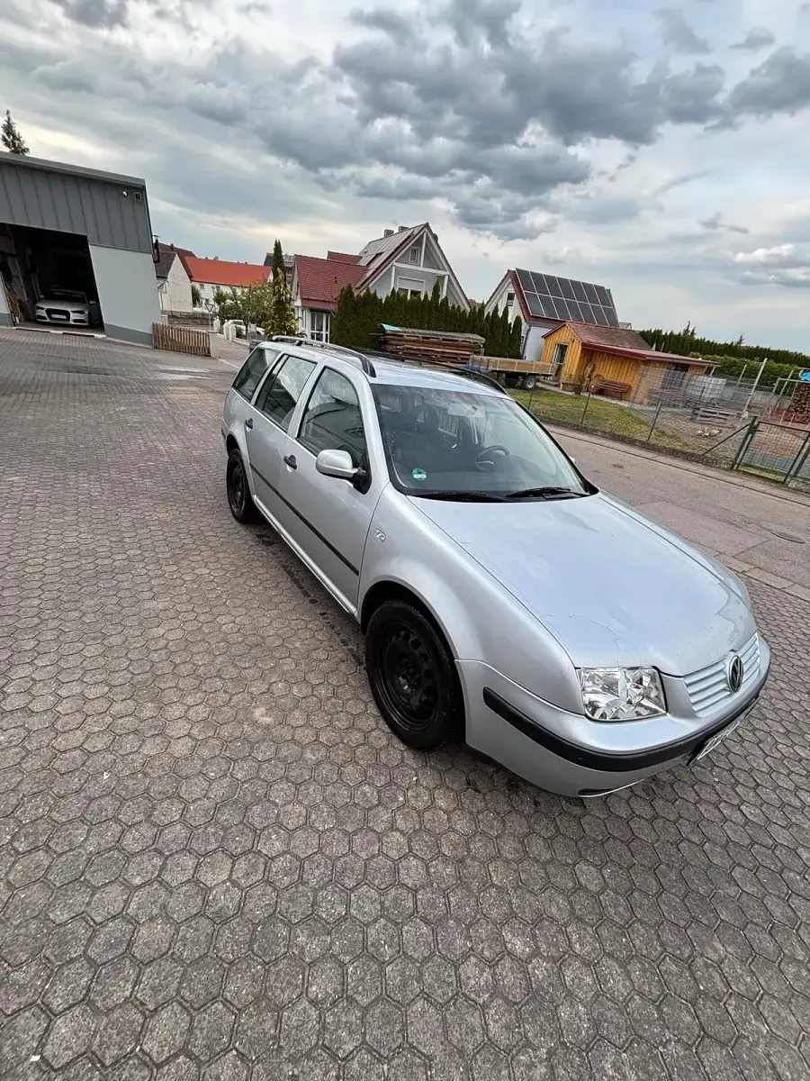 Gebraucht VW Bora 101 PS (74 kW) 2001 Silber Kombi
