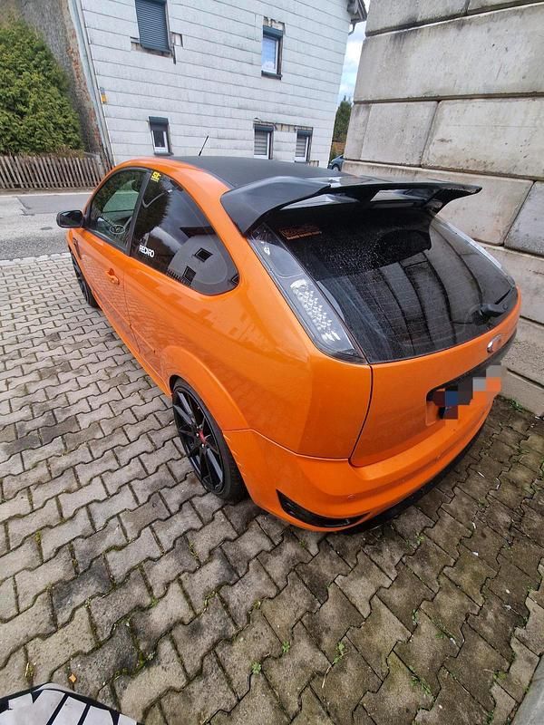 Gebraucht Ford Focus ST 226 PS (166 kW) 2007 Orange Kleinwagen