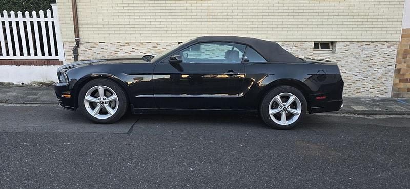 Gebraucht Ford Mustang Premium 309 PS (227 kW) 2012 Schwarz Cabrio