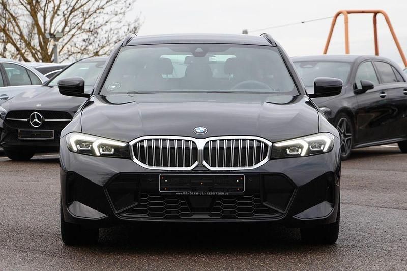 Gebraucht BMW 330 M Sport 245 PS (180 kW) 2024 Schwarz Kombi