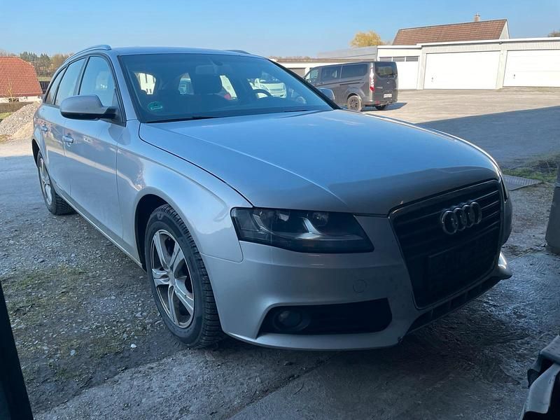 Gebraucht Audi A4 143 PS (105 kW) 2010 Silber Kombi