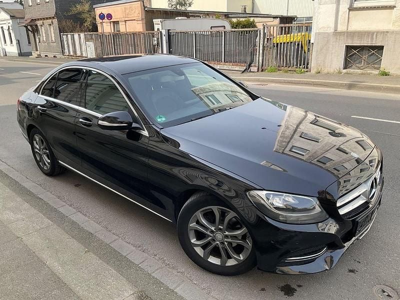 Gebraucht Mercedes C180 156 PS (114 kW) 2015 Schwarz Limousine