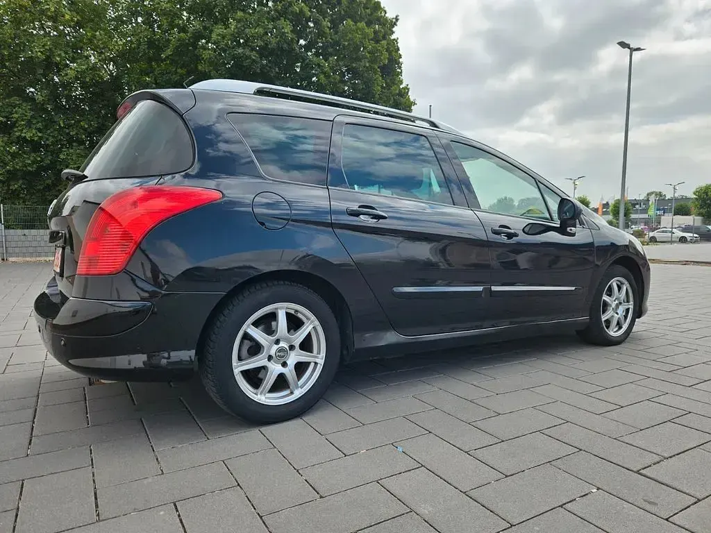 Gebraucht Peugeot 308 163 PS (119 kW) 2012 Schwarz Limousine