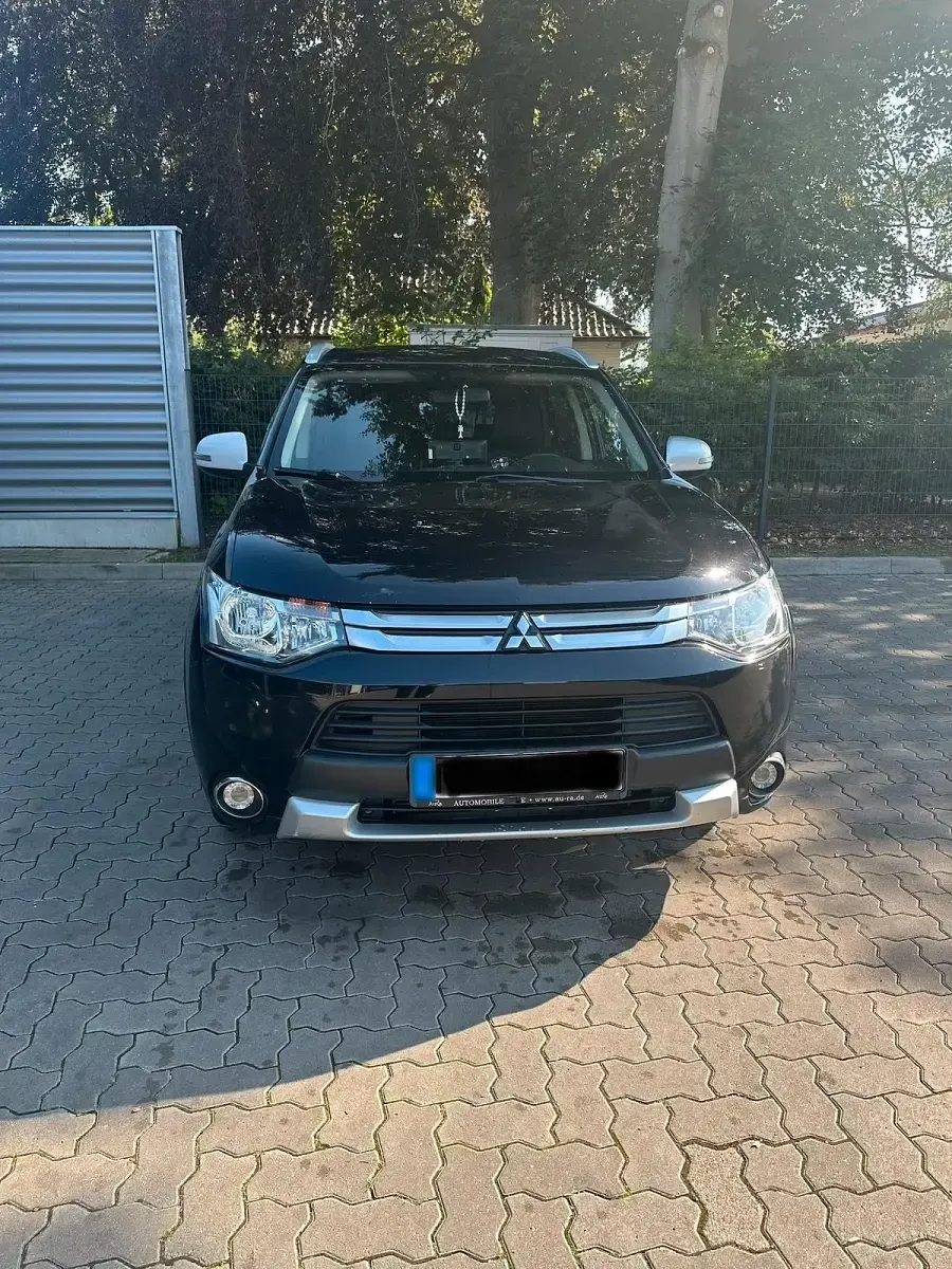 Gebraucht Mitsubishi Outlander 150 PS (110 kW) 2015 Schwarz SUV