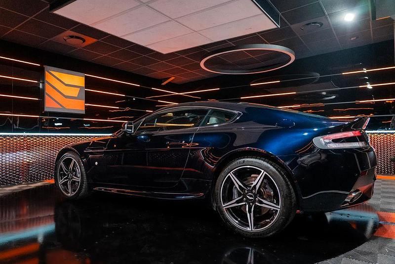 Gebraucht Aston Martin V8 Vantage 426 PS (313 kW) 2017 Schwarz Coupé