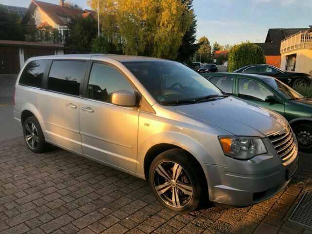 Verkauft Chrysler Voyager , gebraucht 2009, 199.789 km in