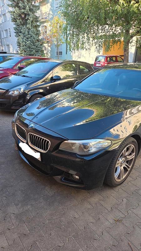 Schwarz Gebraucht 2013 BMW 520 M Sport Kombi | 11.900 € (Etwas zu teuer) - Bild 1/4