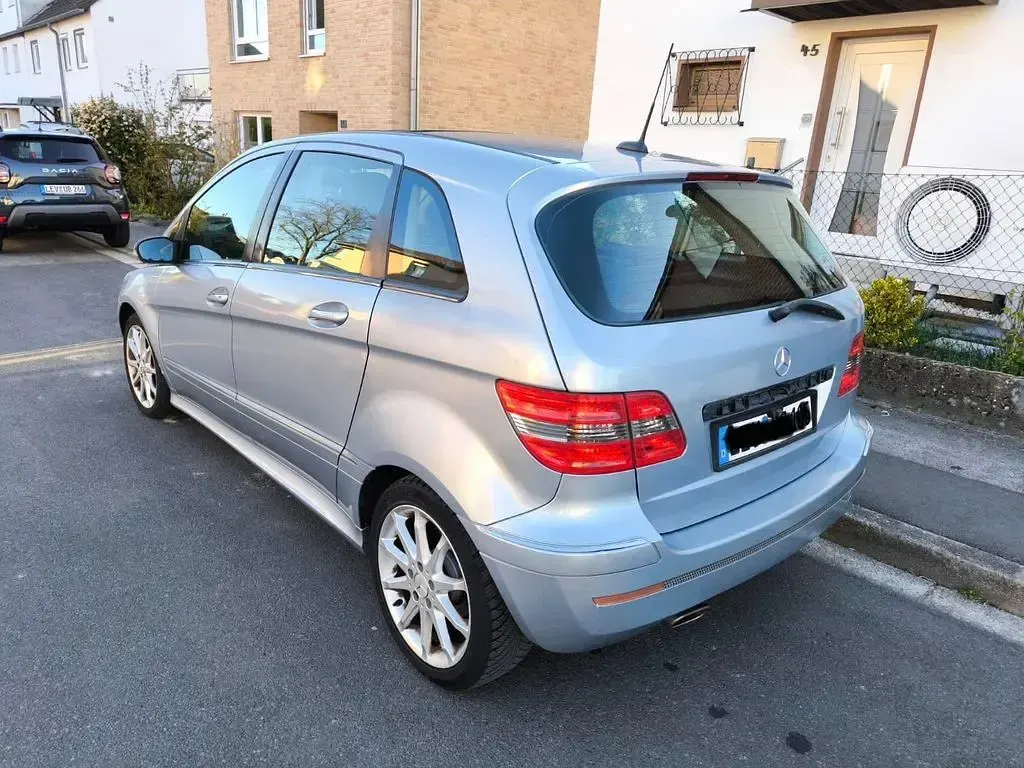 Gebraucht Mercedes B200 136 PS (100 kW) 2006 Blau Van / Kleinbus