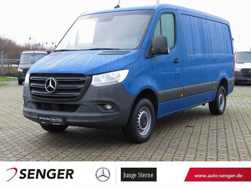 Blau Gebraucht 2021 Mercedes Sprinter Van | 28.382 € (Fairer Preis) - Bild 1/3
