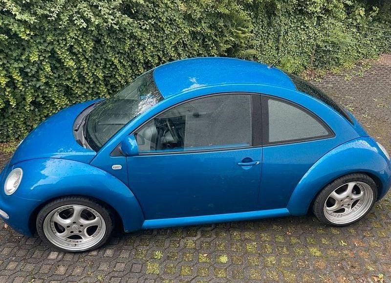 Blau Gebraucht 1999 VW Beetle Kleinwagen | 6.500 € - Bild 1/4