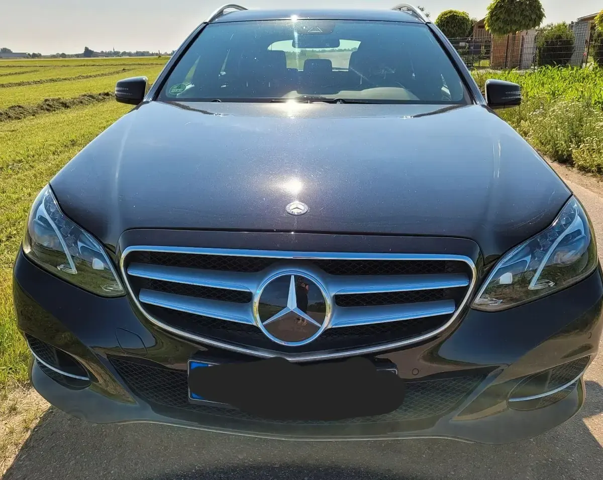 Gebraucht Mercedes E220 Avantgarde 170 PS (125 kW) 2013 Schwarz Kombi