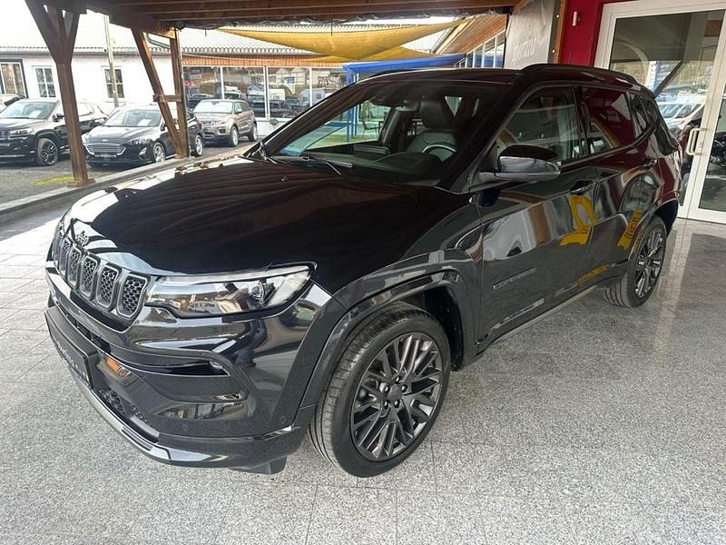 Second-hand Jeep Compass 150 CP (110 kW) 2021 Negru SUV