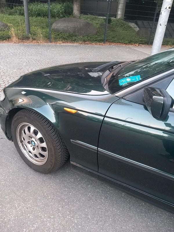 Gebraucht BMW 318 143 PS (105 kW) 2004 Grün Kombi