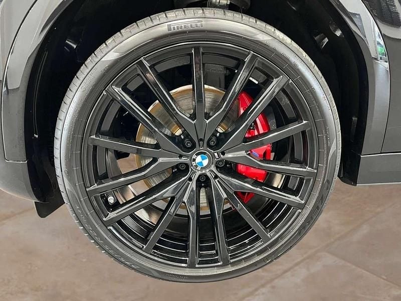 Gebraucht BMW X6 M M Sport 381 PS (280 kW) 2024 Black sapphire metallic SUV