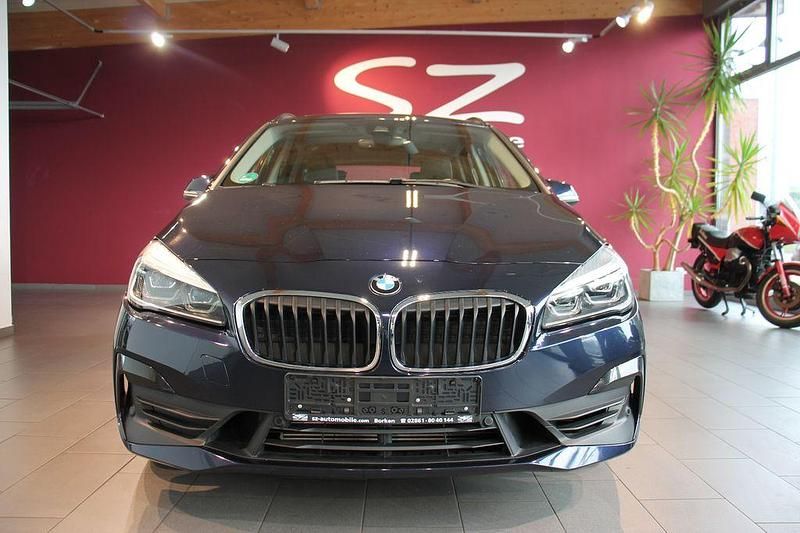 Gebraucht BMW 220 Active Tourer Sport Line 192 PS (141 kW) 2019 Blau Van / Kleinbus