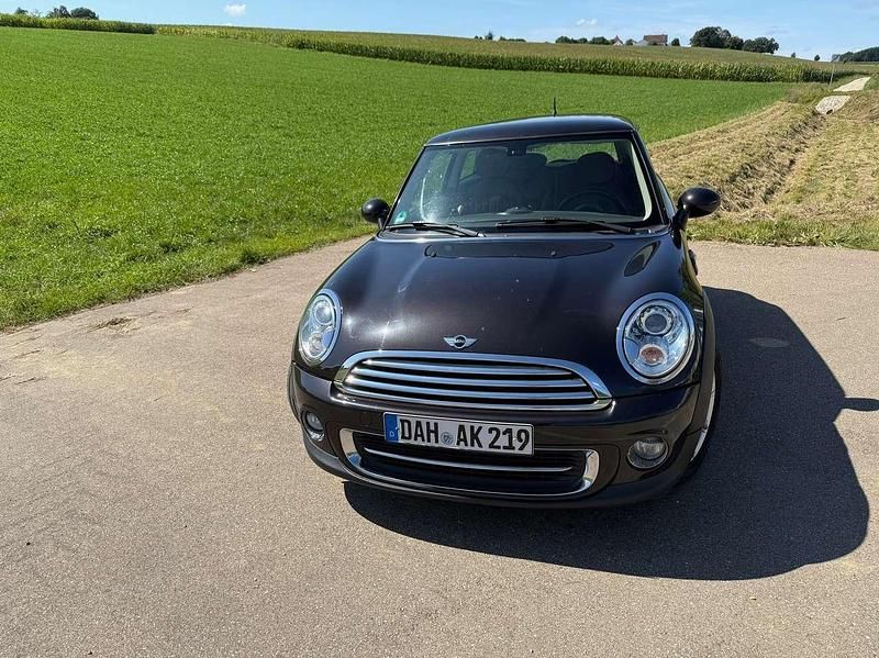 Second-hand Mini Cooper Chili 122 CP (89 kW) 2013 Maro Hatchback