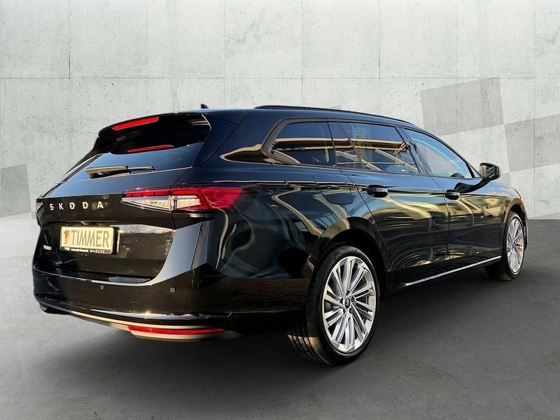 Nouă Skoda Superb Selection 150 CP (110 kW) 2026 Negru Break