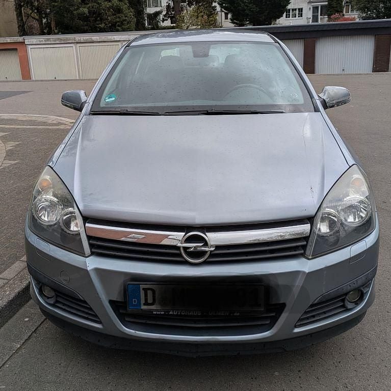 Gebraucht Opel Astra Edition 105 PS (77 kW) 2006 Silber Limousine
