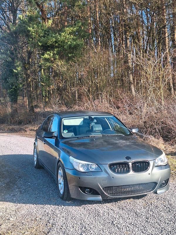 Gebraucht BMW 525 177 PS (130 kW) 2005 Grau Limousine