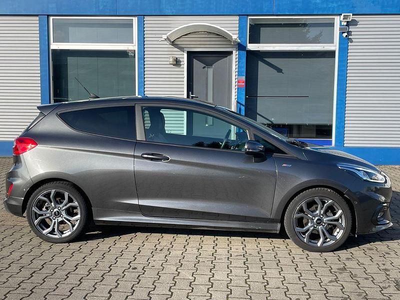 Gebraucht Ford Fiesta ST-Line 140 PS (102 kW) 2020 Grau Limousine