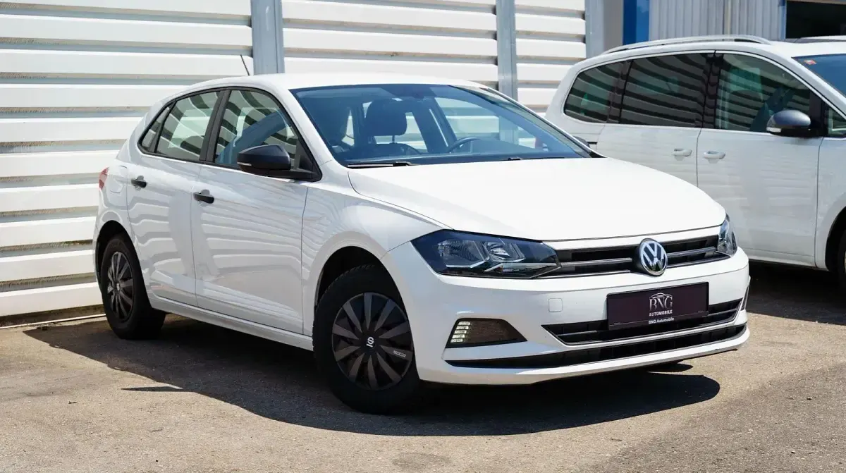 Gebraucht VW Polo Trendline 75 PS (55 kW) 2017 Weiß Kleinwagen