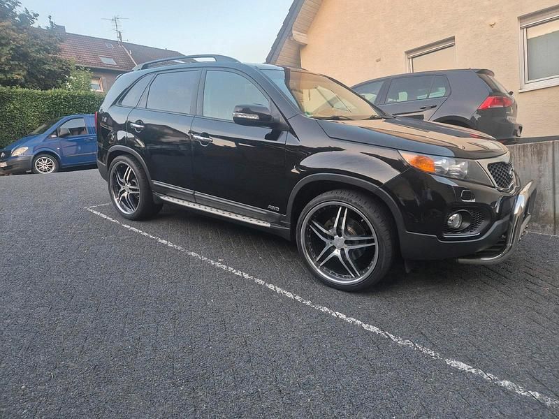 Schwarz Gebraucht 2011 Kia Sorento SUV | 6.200 € - Bild 1/4