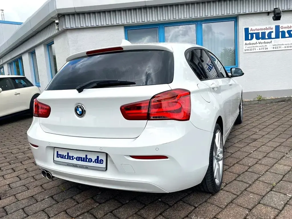 Gebraucht BMW 120 Advantage 190 PS (139 kW) 2018 Alpinweiss uni Kleinwagen