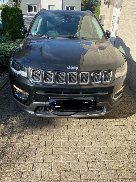 Schwarz Gebraucht 2018 Jeep Compass Limited SUV | 16.600 € (Fairer Preis) - Bild 1/4