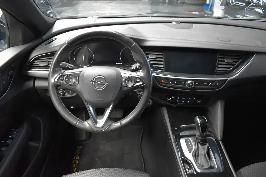 Gebraucht Opel Insignia Elegance 122 PS (89 kW) 2023 Schwarz Kombi