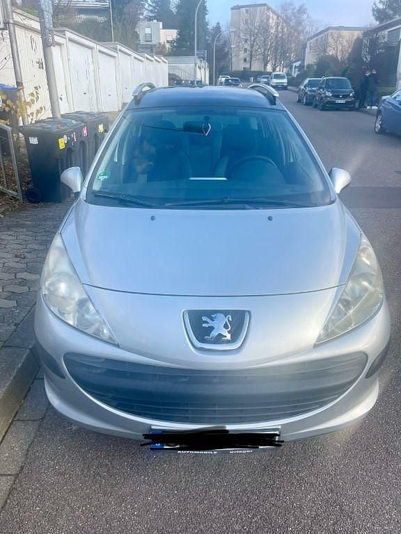 Silber Gebraucht 2008 Peugeot 207 Kombi | 800 € (Guter Preis) - Bild 1/4