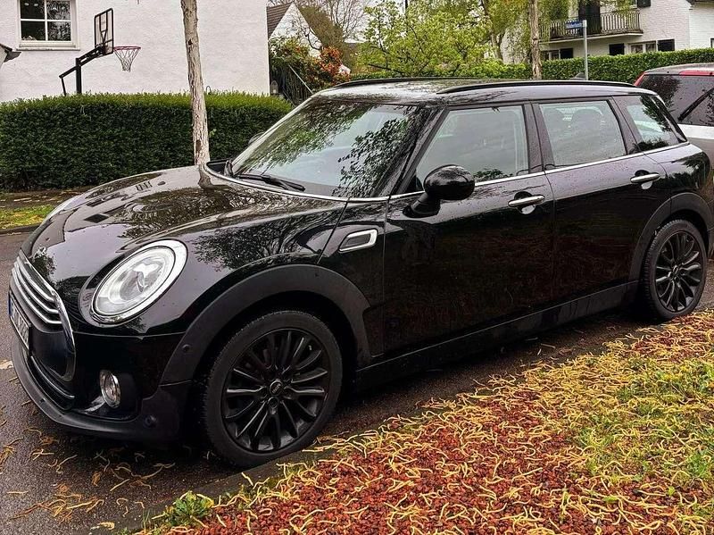 Schwarz Gebraucht 2018 Mini One Clubman Kombi | 16.850 € (Fairer Preis) - Bild 1/4