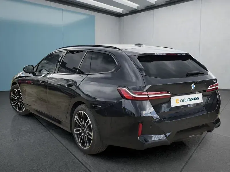 Gebraucht BMW 520 208 PS (152 kW) 2026 Schwarz Kombi