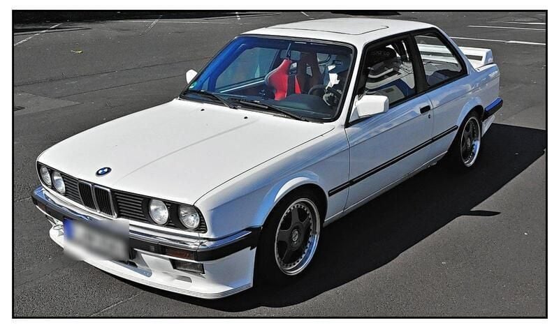 Weiß Gebraucht 1986 BMW 325 Limousine | 23.000 € - Bild 1/4