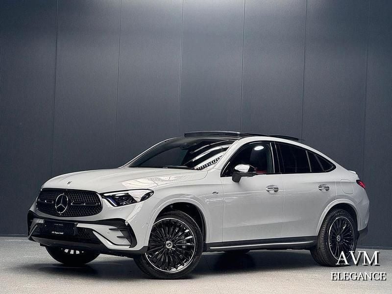 Grau Neu 2025 Mercedes GLC300e Coupé | 102.900 € - Bild 1/4