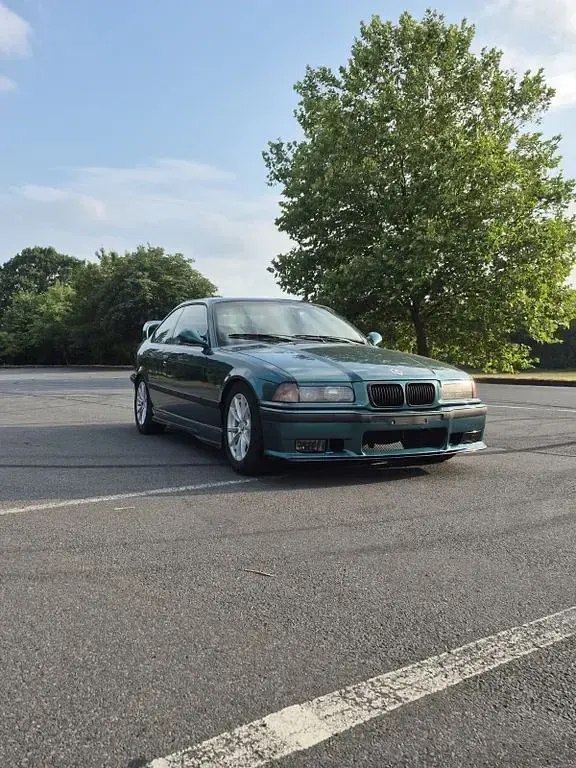 Gebraucht BMW 318 M Sport 140 PS (102 kW) 1992 Grün Coupé