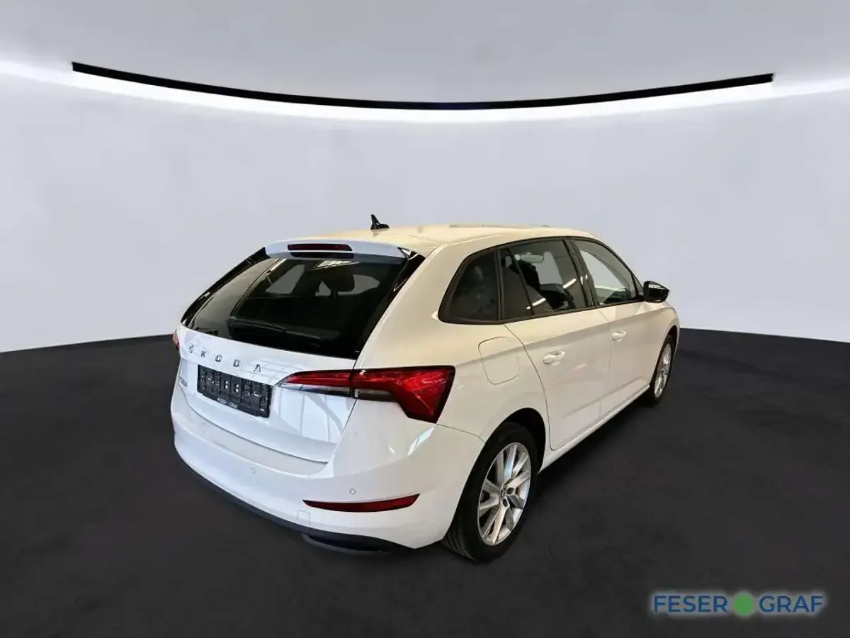 Gebraucht Skoda Scala Style 150 PS (110 kW) 2023 Weiß Kleinwagen
