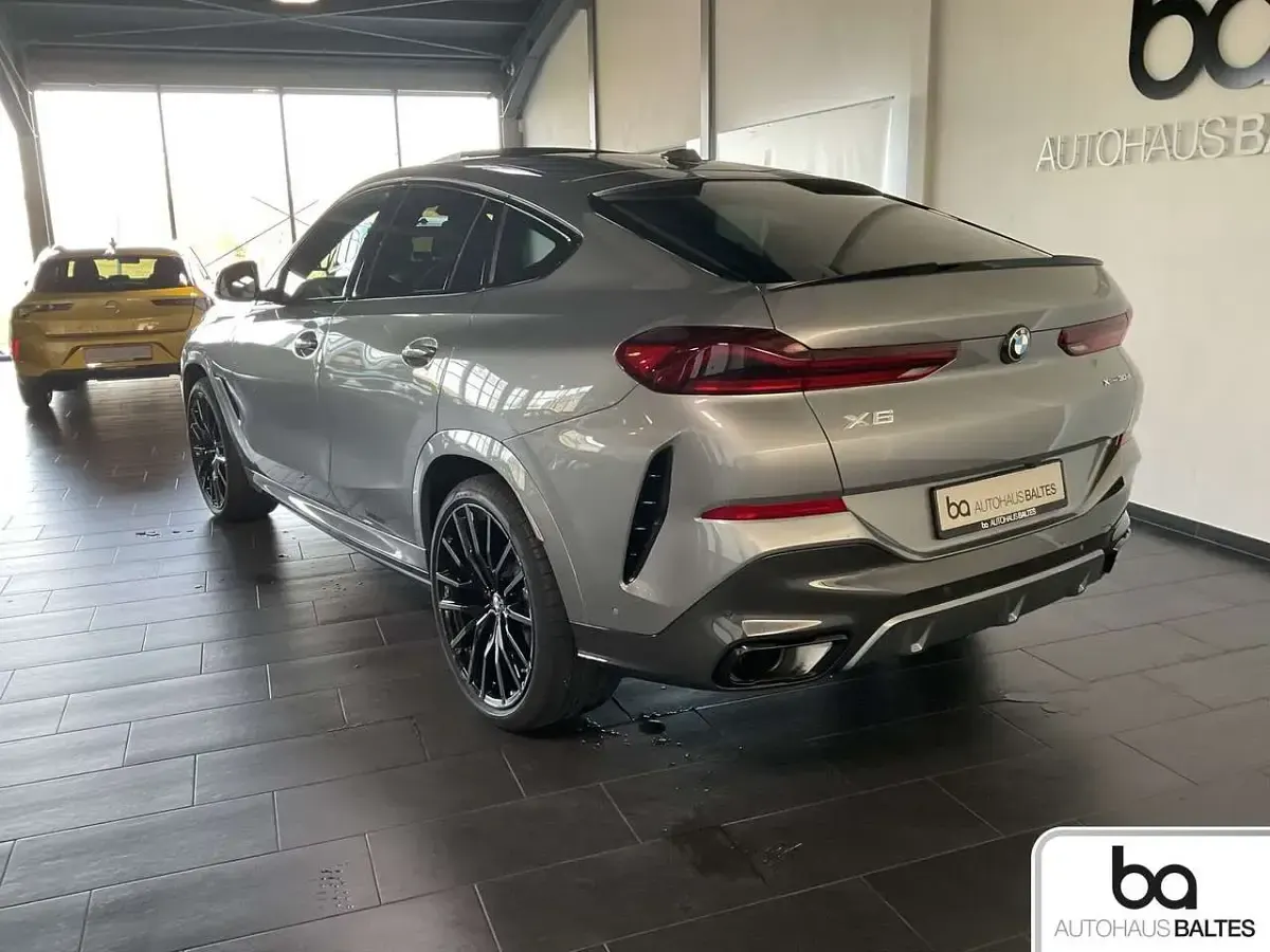 Gebraucht BMW X6 Sport Line 298 PS (219 kW) 2025 Grau SUV