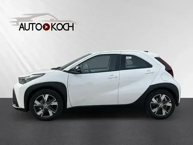 Gebraucht Toyota Aygo X Active 116 PS (85 kW) 2026 Super white 2 SUV