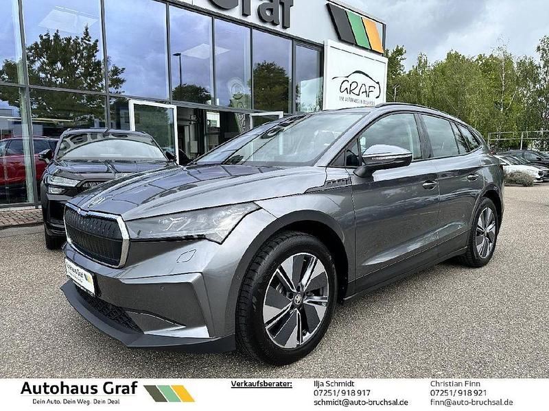 Grau Gebraucht 2022 Skoda Enyaq iV Loft SUV | 27.990 € (Fairer Preis) - Bild 1/4