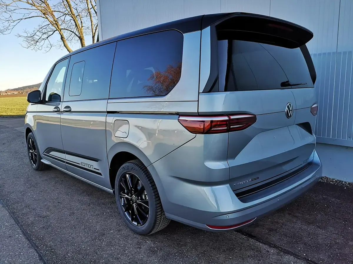 Neu VW Multivan Edition 2025 Monosilber metallic Van / Kleinbus