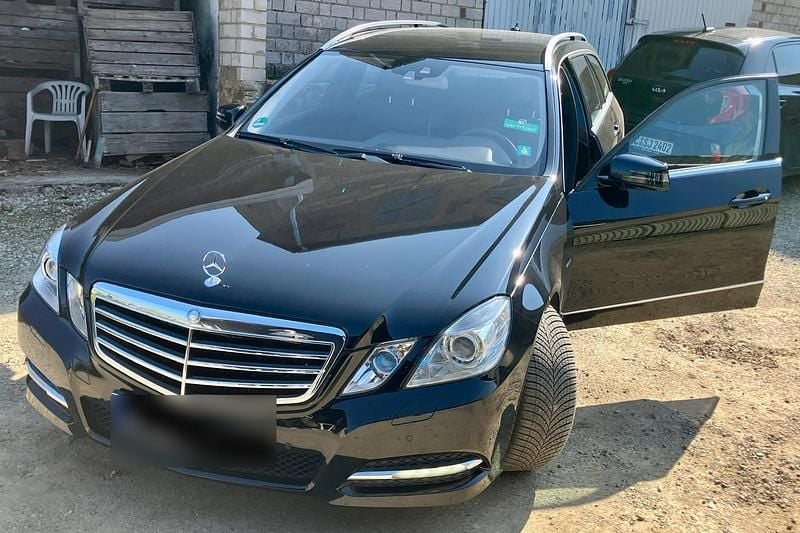 Gebraucht Mercedes E350 Avantgarde 2012 Schwarz Kombi